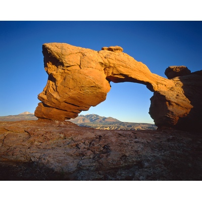 Tukuhnikivats Arch, Utah