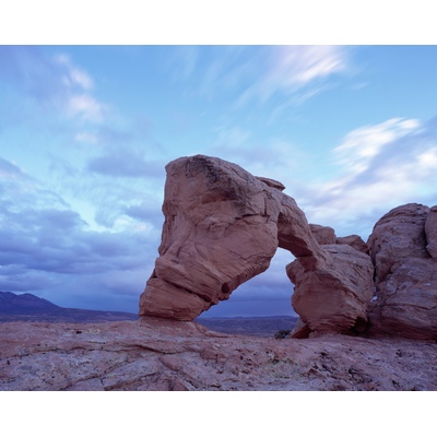 Tukuhnikivats Arch, Utah