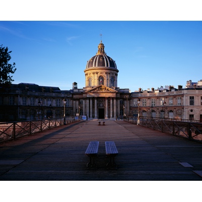 Covid-19, Institut de France - Pont des Arts, Paris, France