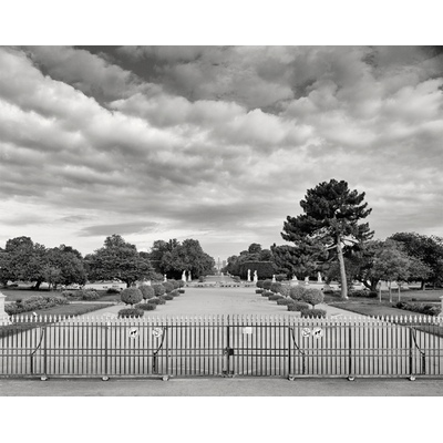 Covid-19, Jardin des Tuileries, Paris, France